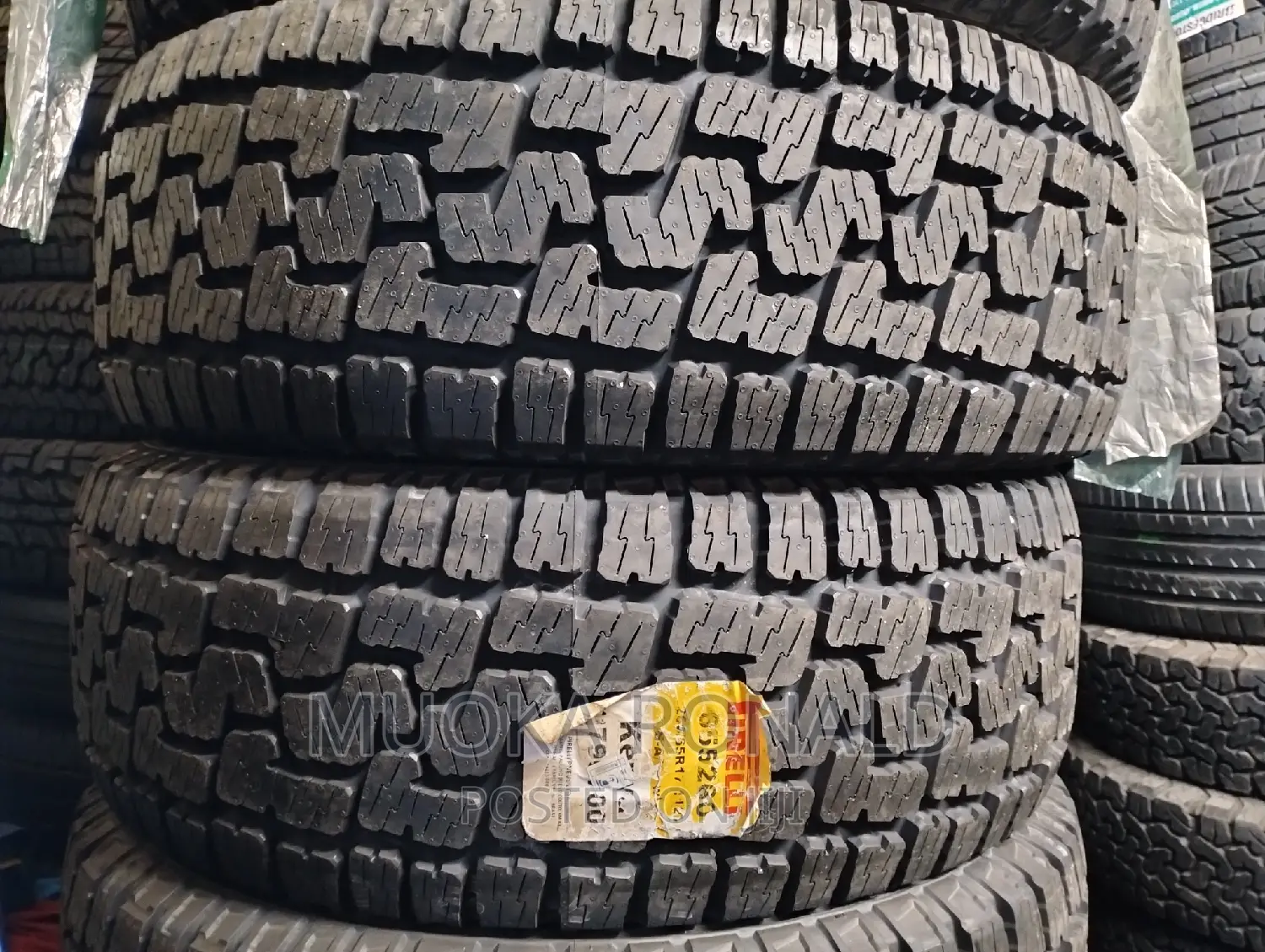 265/65r17 Pirelli Tyre (A/T