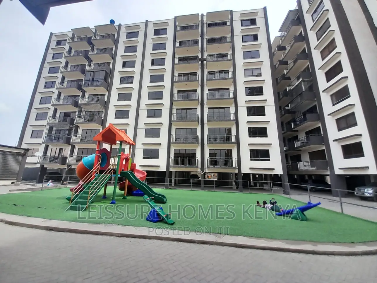 3bdrm Apartment in Gateway Mall Area for sale