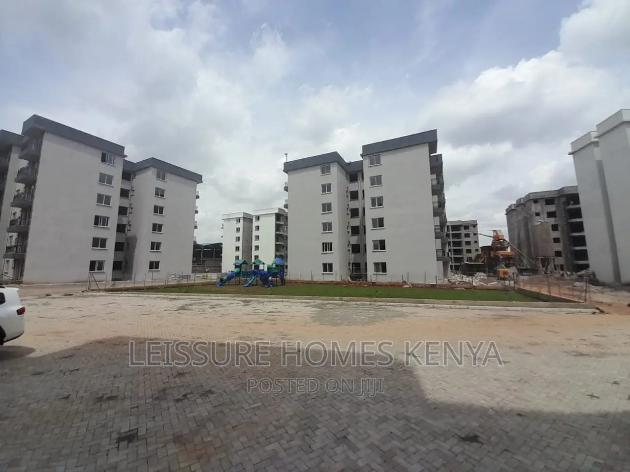 3bdrm Apartment in Gateway Mall Area for sale
