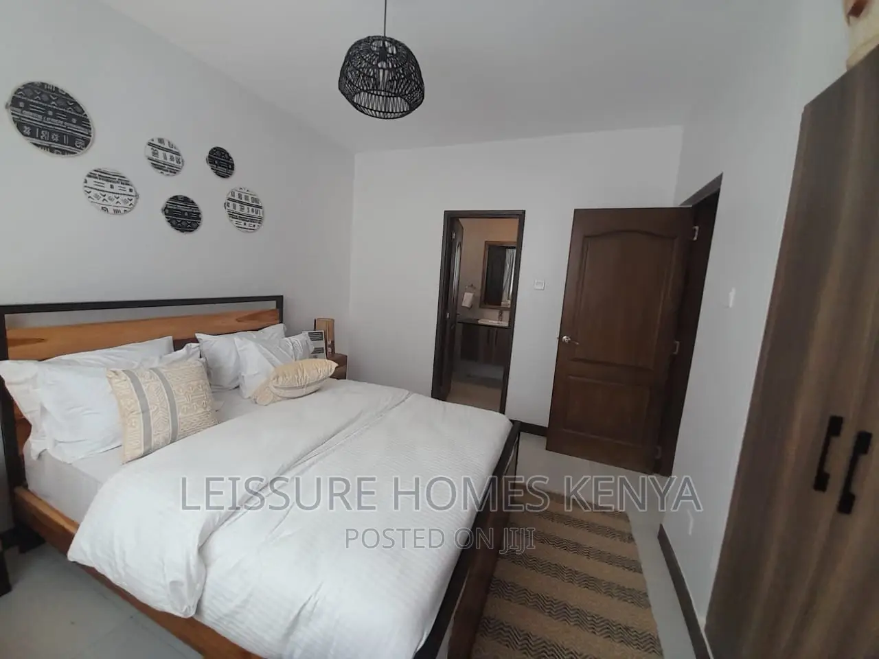 2bdrm Apartment in Gateway Mall Area for sale