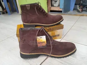 Cacatua Official Chelsea Boots With Laces