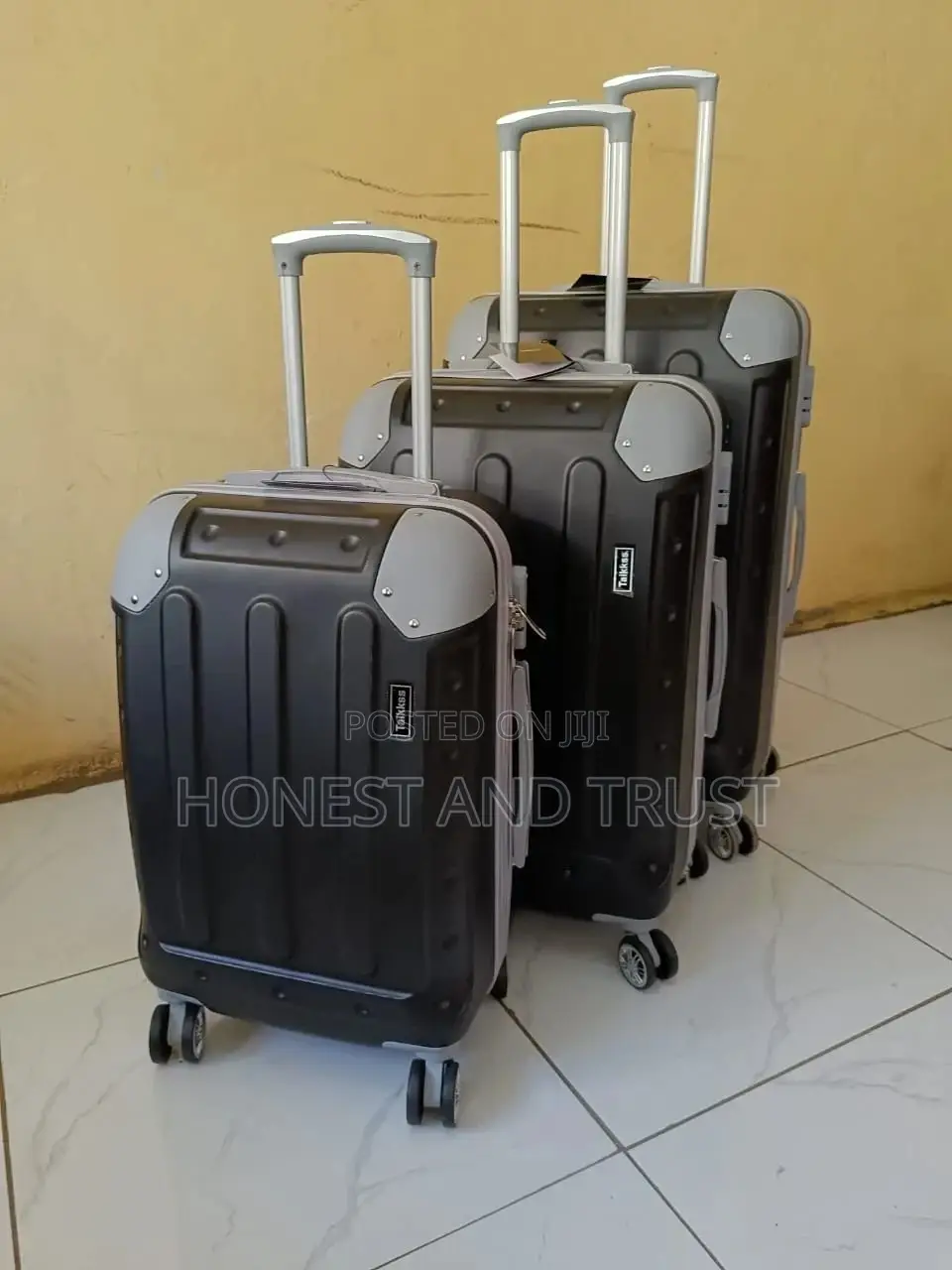 Traveling Suitcase Bag