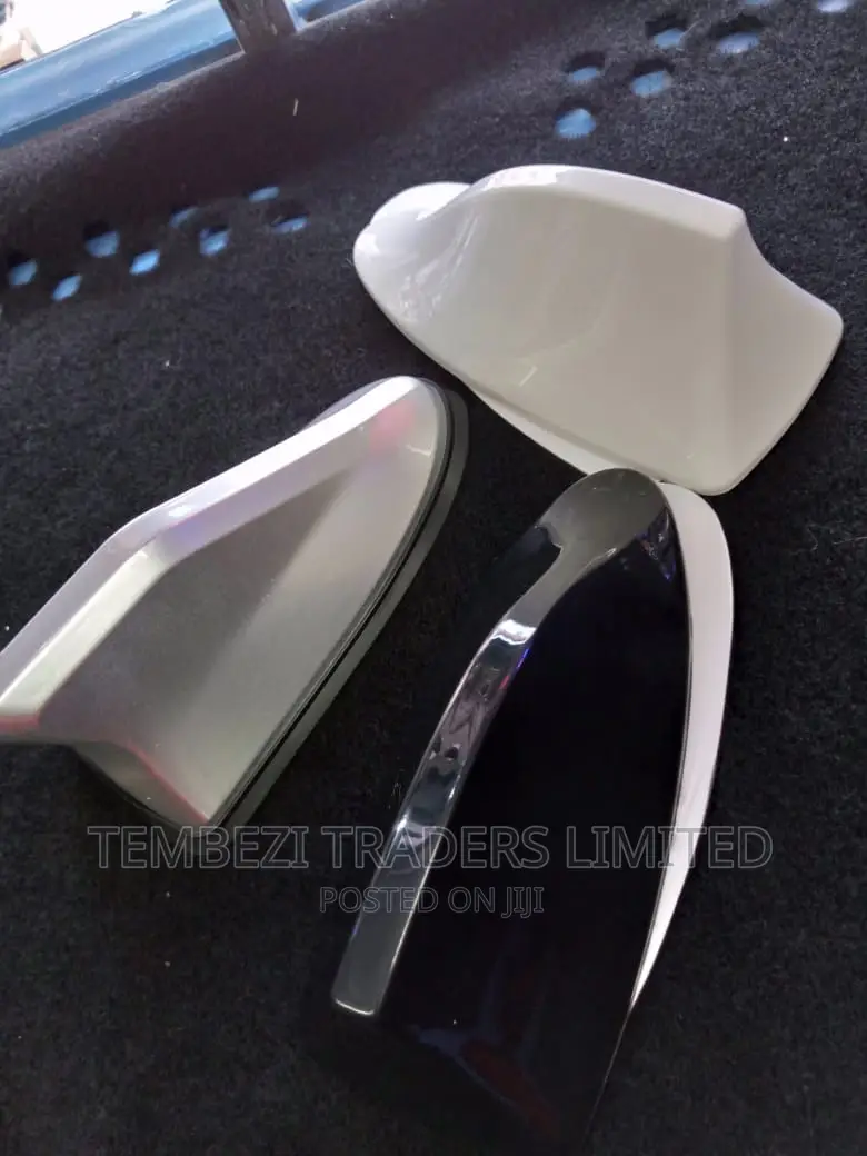 Functional Shark Fin Antenna
