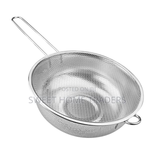 One Handle Stainlesd Steel Strainer 19.5cm