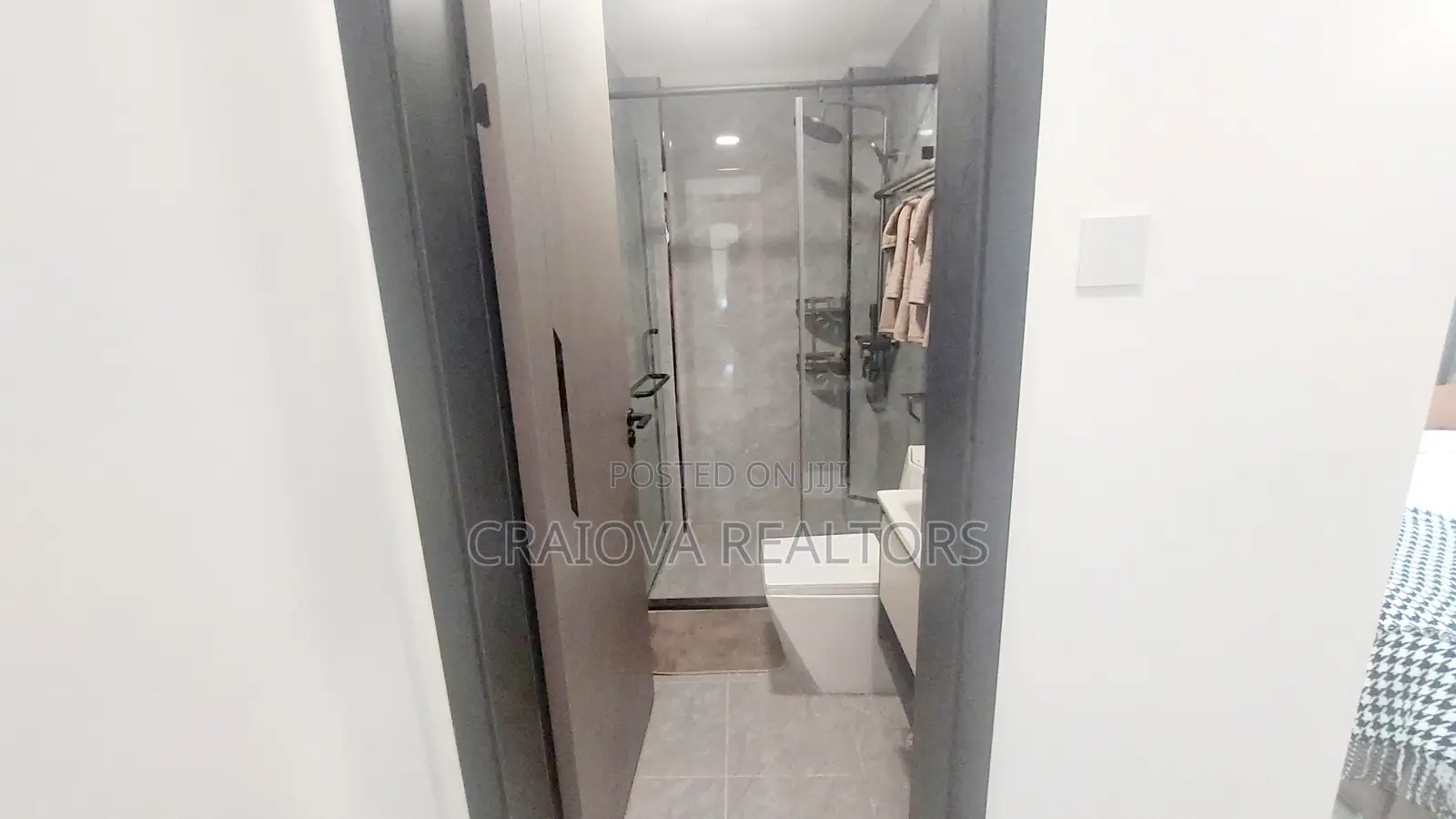 2bdrm Apartment in Valley Arcade for sale
