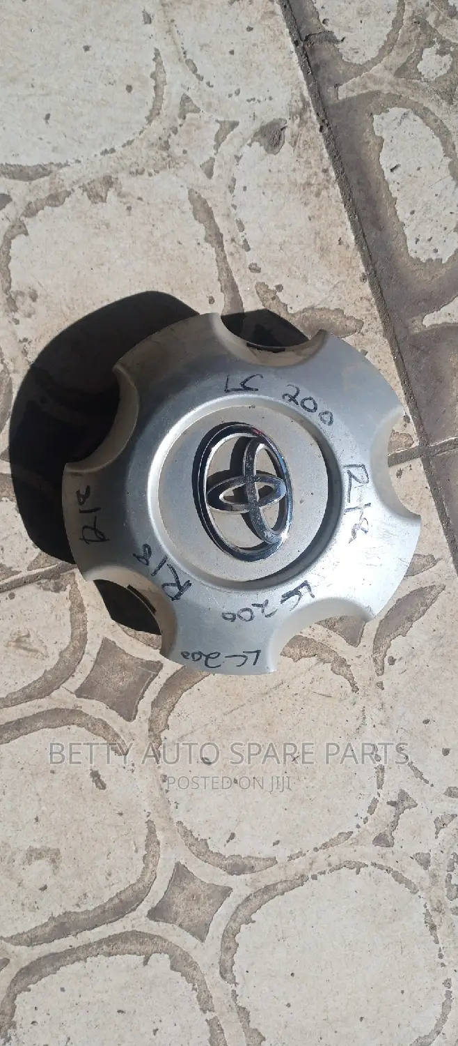 Toyota Vigo Wheel Cups
