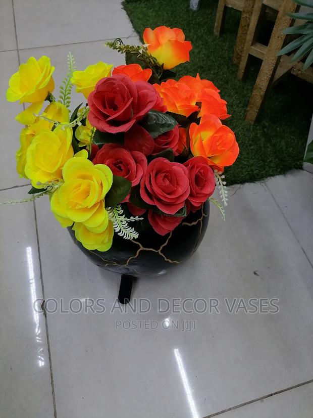 Table Top Centre Piece KSH 2000 Flowers and Calabash - main view