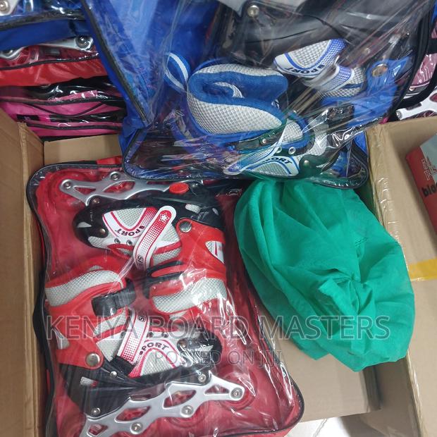 Light Weight Skate Shoes. All Colour Skate Shoes