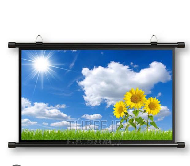 Quality Wall Mounted Whitematt Projection Screen - thumbnail 3