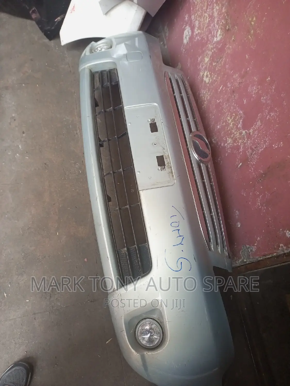 Raum 2008 Front Bumper