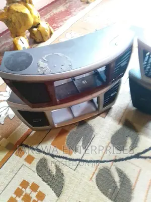 Toyota Voxy / Noah Dashboard Finisher Vents Ventration
