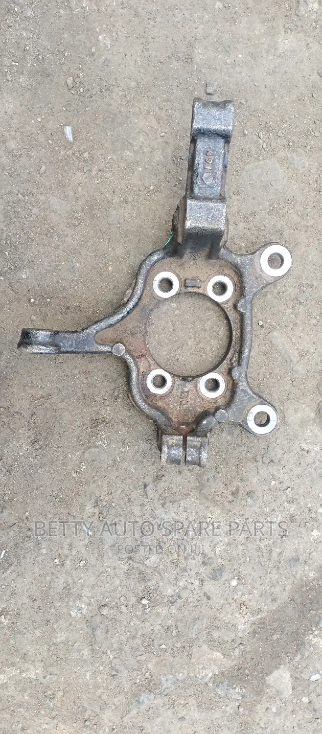 Nissan Lafester Knuckle