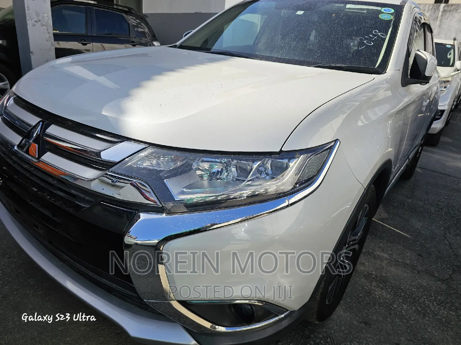 Mitsubishi Outlander 2017 Off white