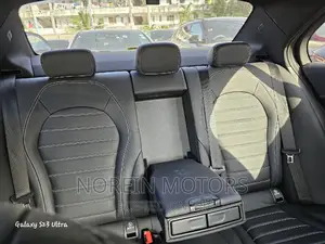 Mercedes-Benz C200 2017 Black