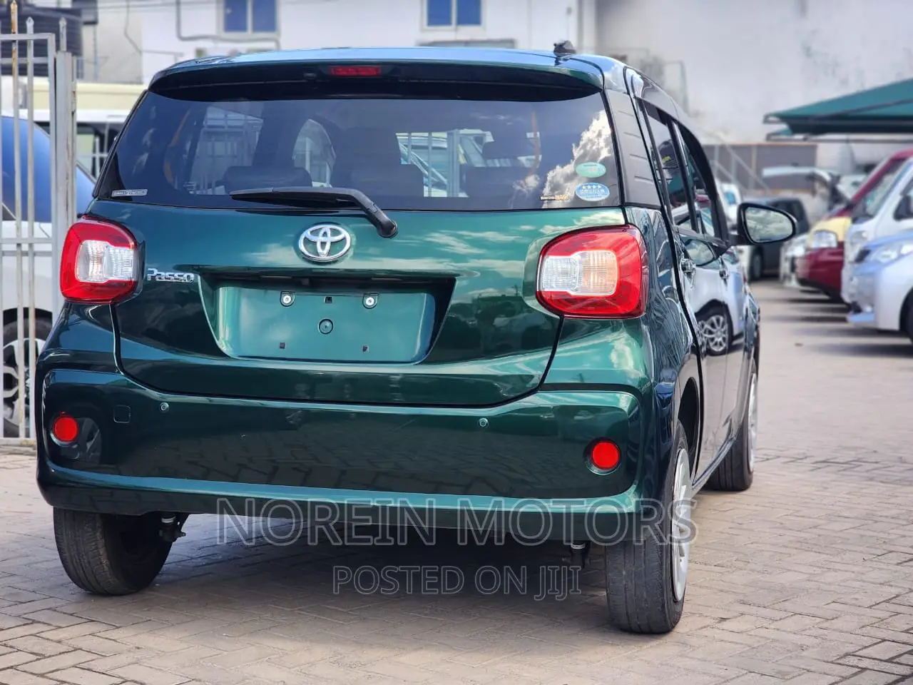 Toyota Passo 2017 Green