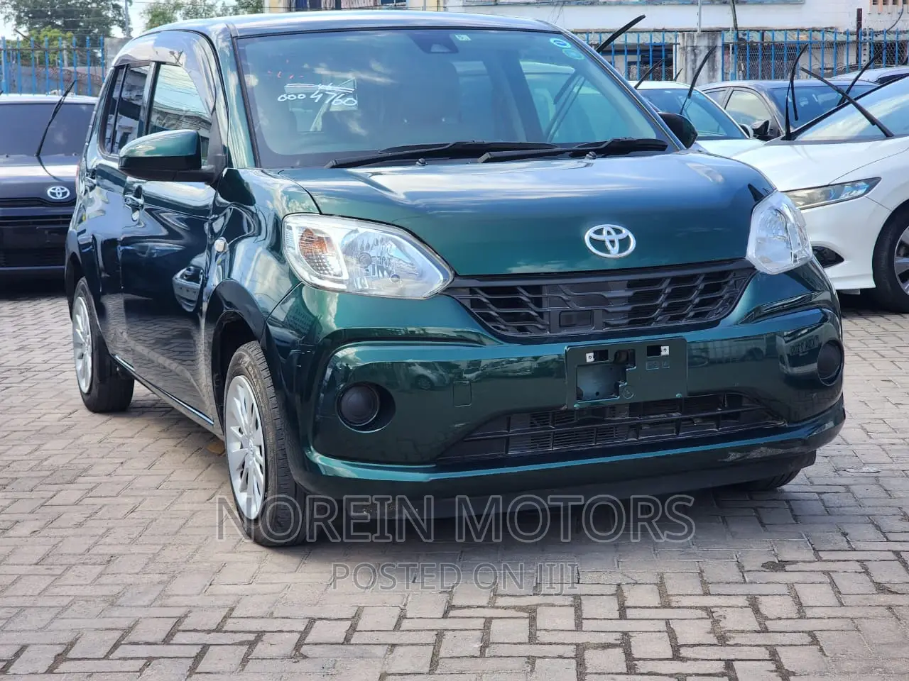 Toyota Passo 2017 Green
