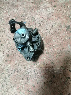 Nissan TD27 Engine Alternater