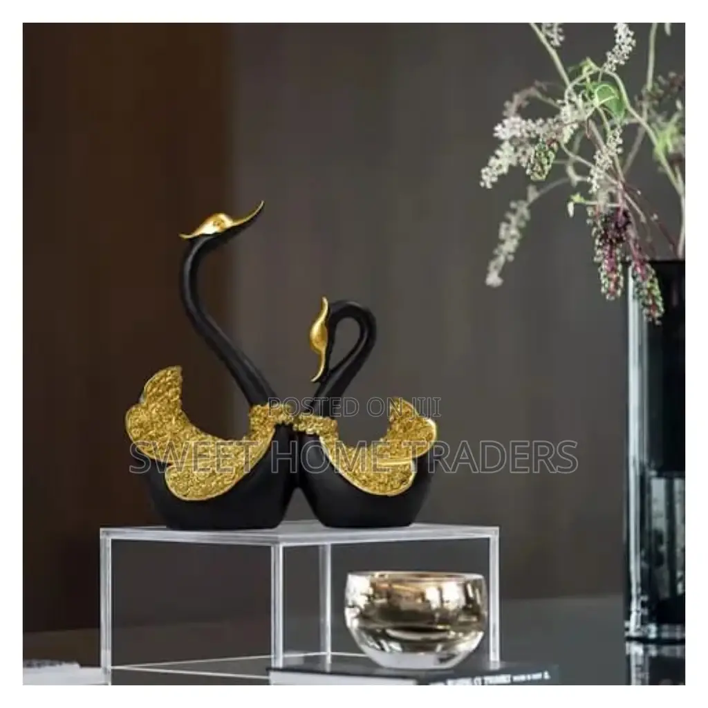 New Design Luxury Resin Creative Swan Couple,
