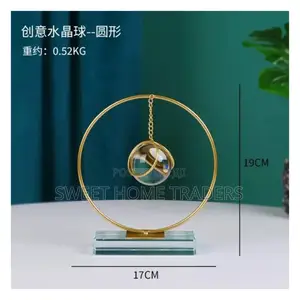Swinging Decor,