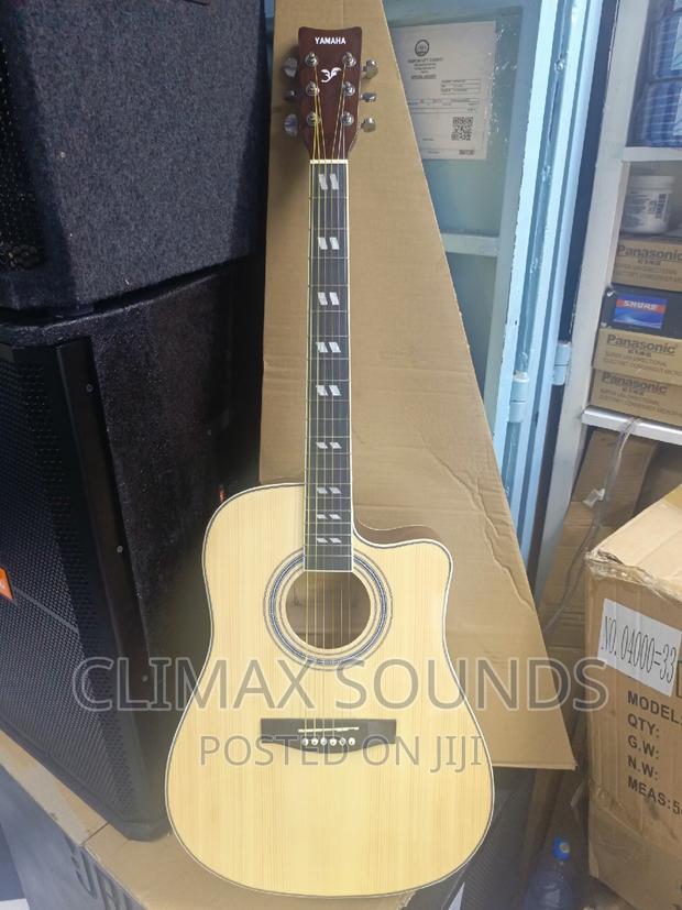 Yamaha Acoustic Guitar, S - thumbnail 2