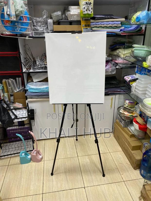 Easel Display Stand. Easel Display Stand. - main view