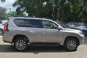 Toyota Land Cruiser Prado 2.8 2020 Gold