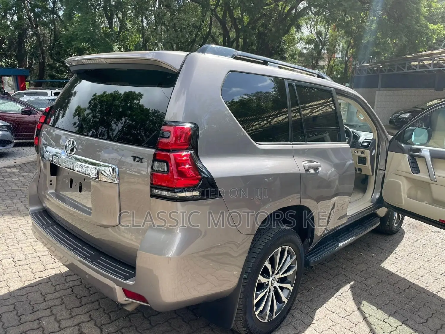 Toyota Land Cruiser Prado 2.8 2020 Gold