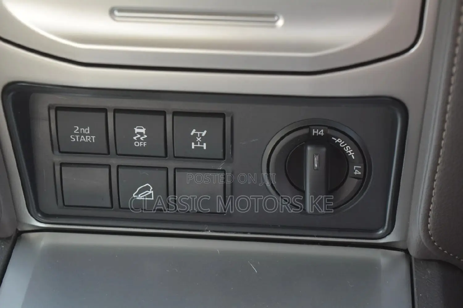 Toyota Land Cruiser Prado 2.8 2020 Gold
