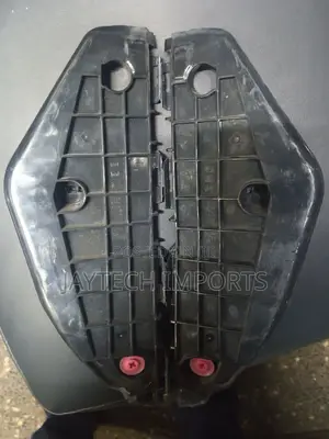 Toyota Spade Bumper Slide