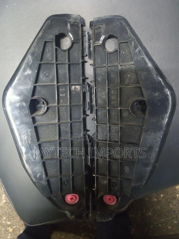 Toyota Spade Bumper Slide
