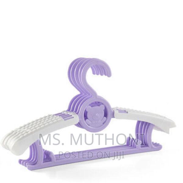Retractable Kids Hangers - main view