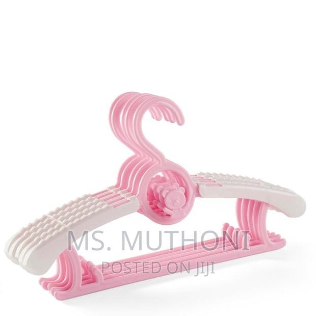 Retractable Kids Hangers - thumbnail 2
