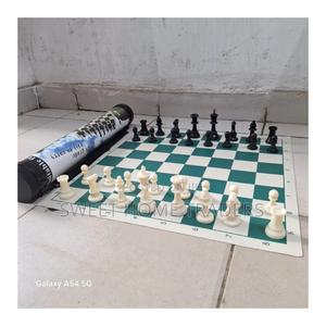 Foldable 50 by 50 CM Chess Set- Chess Board, Bag and Pieces - thumbnail 2