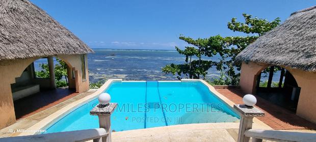 Furnished 4bdrm Villa in Kanamai, Kikambala for sale