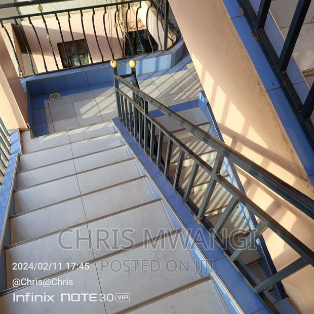 1bdrm Block of Flats in Season Estate for sale - thumbnail 7