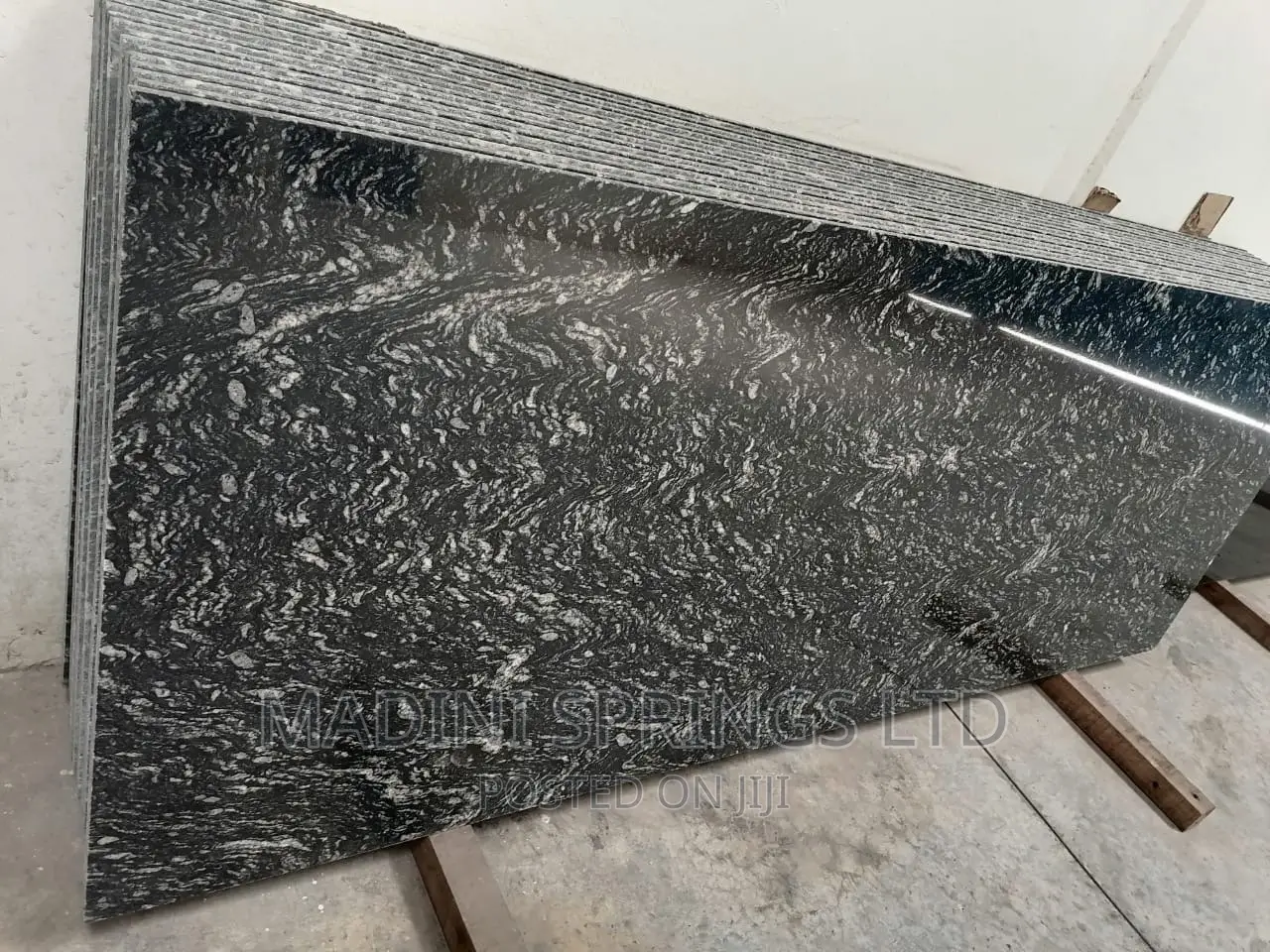 Tiger Skin Granite Counter Tops(Available in All Sizes)