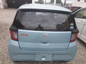 Toyota Pixis Epoch 2016 Blue
