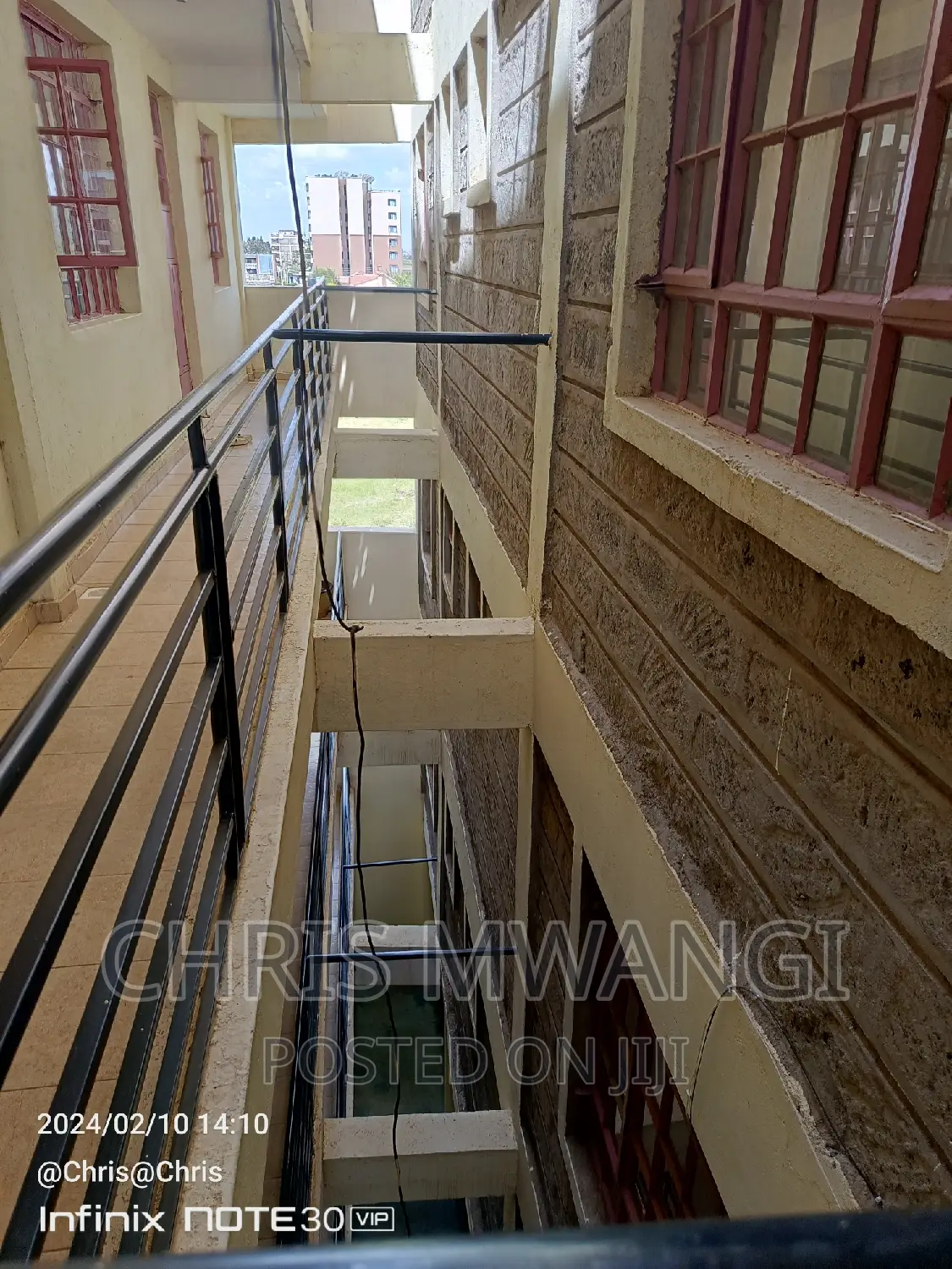 2bdrm Block of Flats in Kamakis Estate for sale