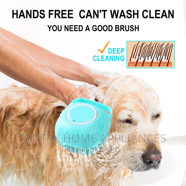 Silicone Gentle Pet Cleaning Brush With Soap Cavity