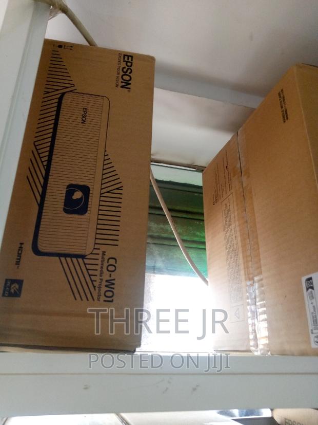 Epson CB -W01 With 3000lumens XGA