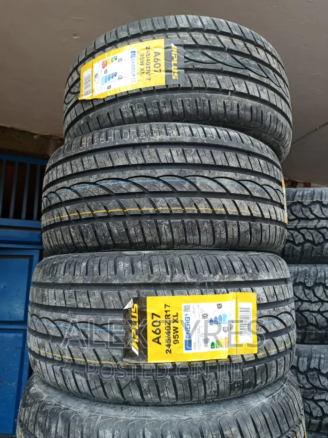 245/40zr17 Aplus Tires Made in China