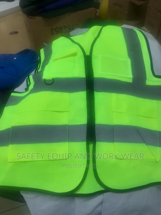 Breathable Executive Reflectors Light