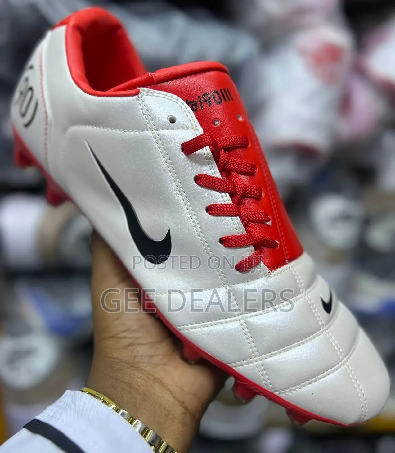 Quality T90 Football Boots 40-45