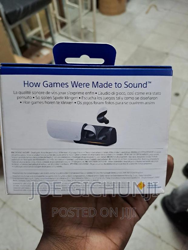 PULSE Exploretm Wireless Earbuds - PS5 - thumbnail 3