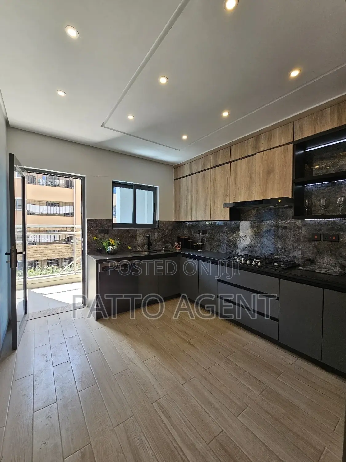 3bdrm Apartment in Lavington, Valley Arcade for sale