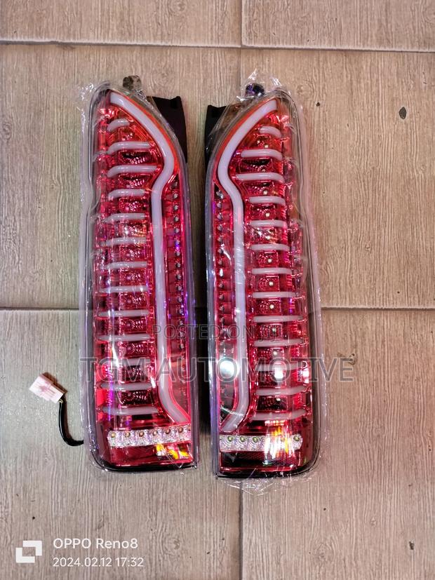 LED Tail Lights Hiace 7L - thumbnail 2