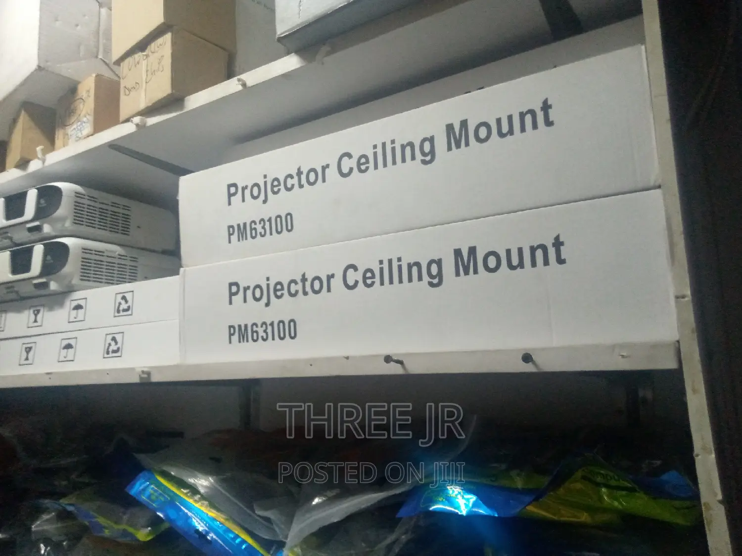 Aluminium Type Projector Ceiling Mounts in Stock