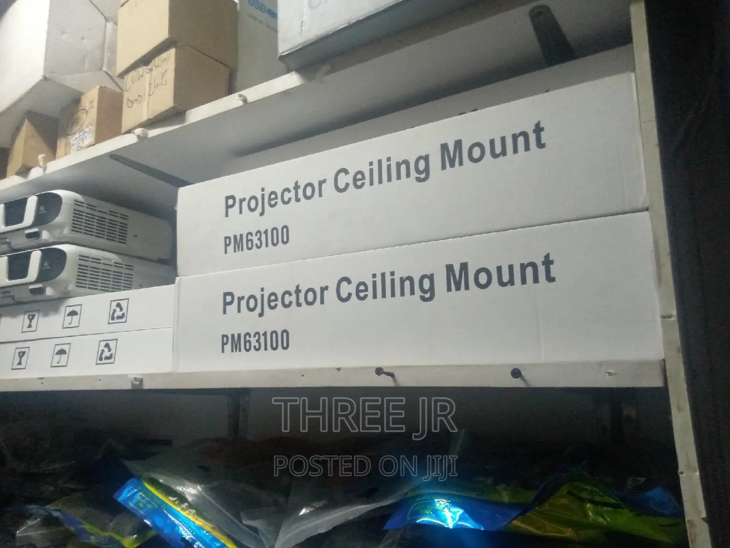Aluminium Type Projector Ceiling Mounts in Stock
