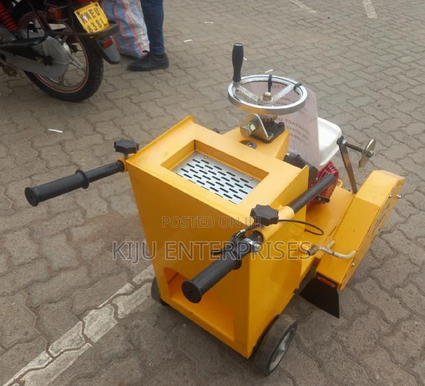 Concrete Cutter Machine Honda Engine - thumbnail 2