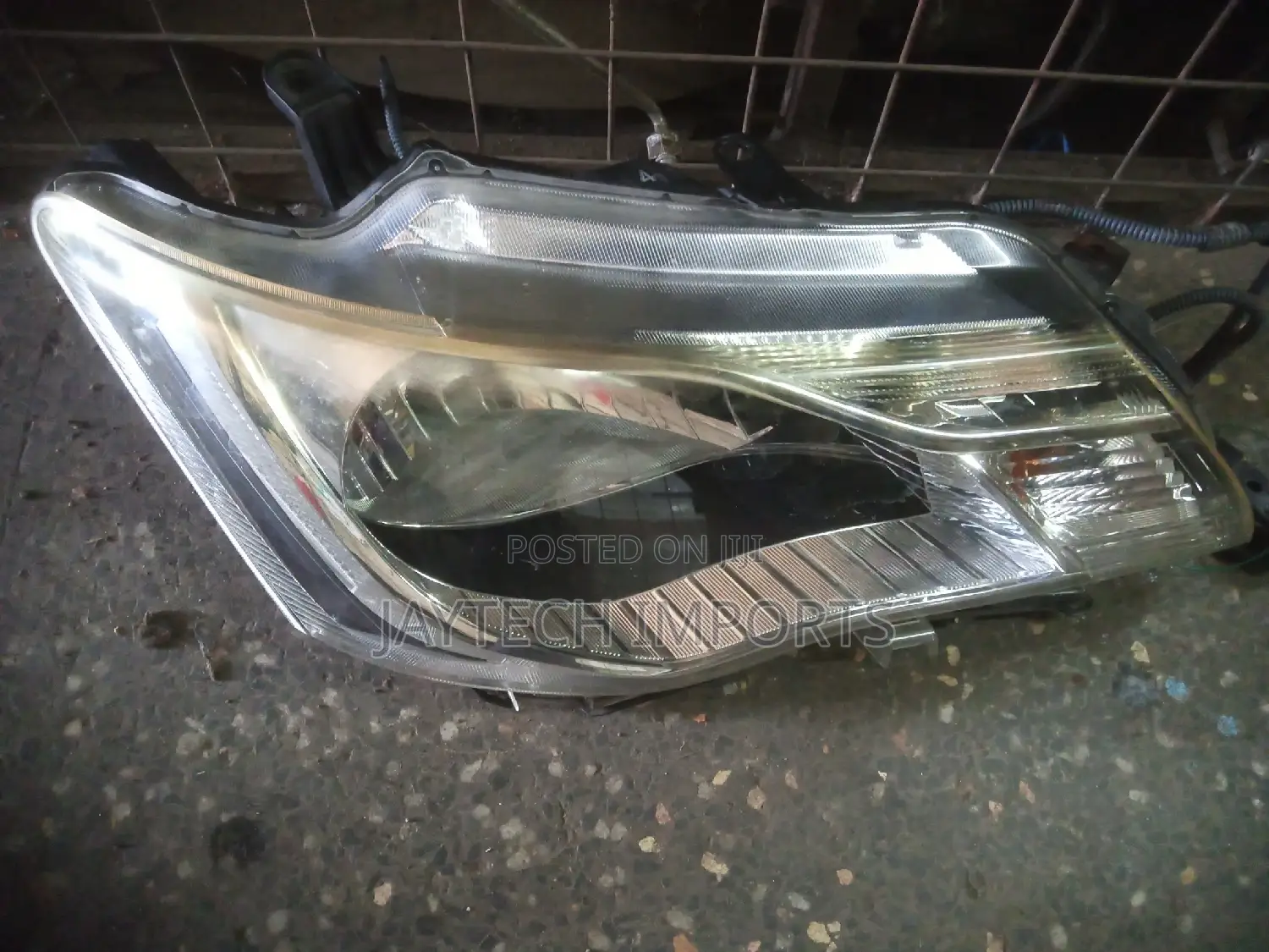 Fielder 161 Headlight Non Xenon